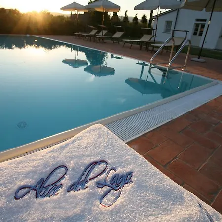 Alice Del Lago Country House Farm stay *